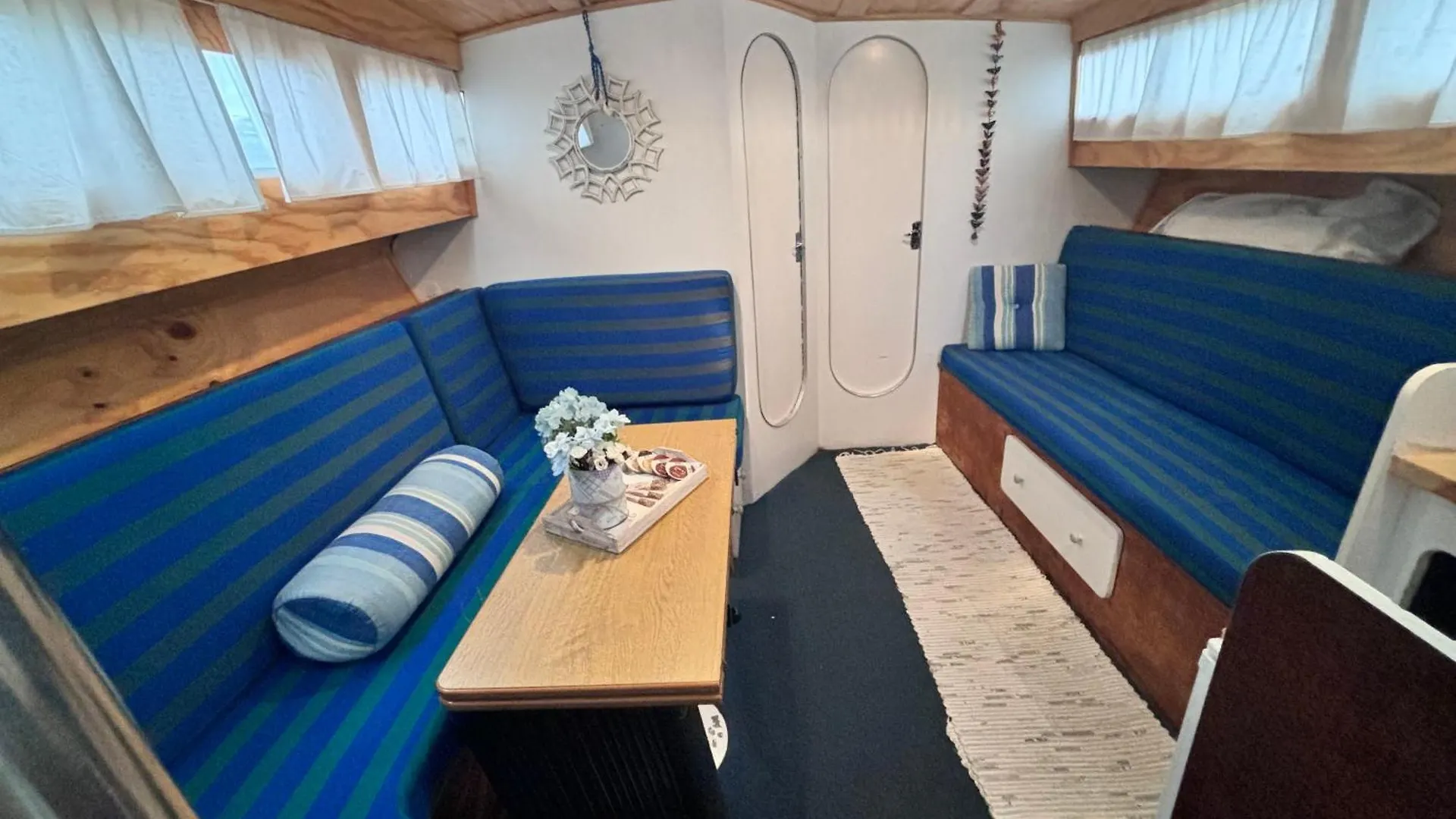 Wonderful Boat For Families And Friends Hotel Sant Adria de Besos Botel